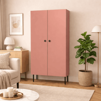 Klassisches, maßgefertigtes Sideboard auf Füßen